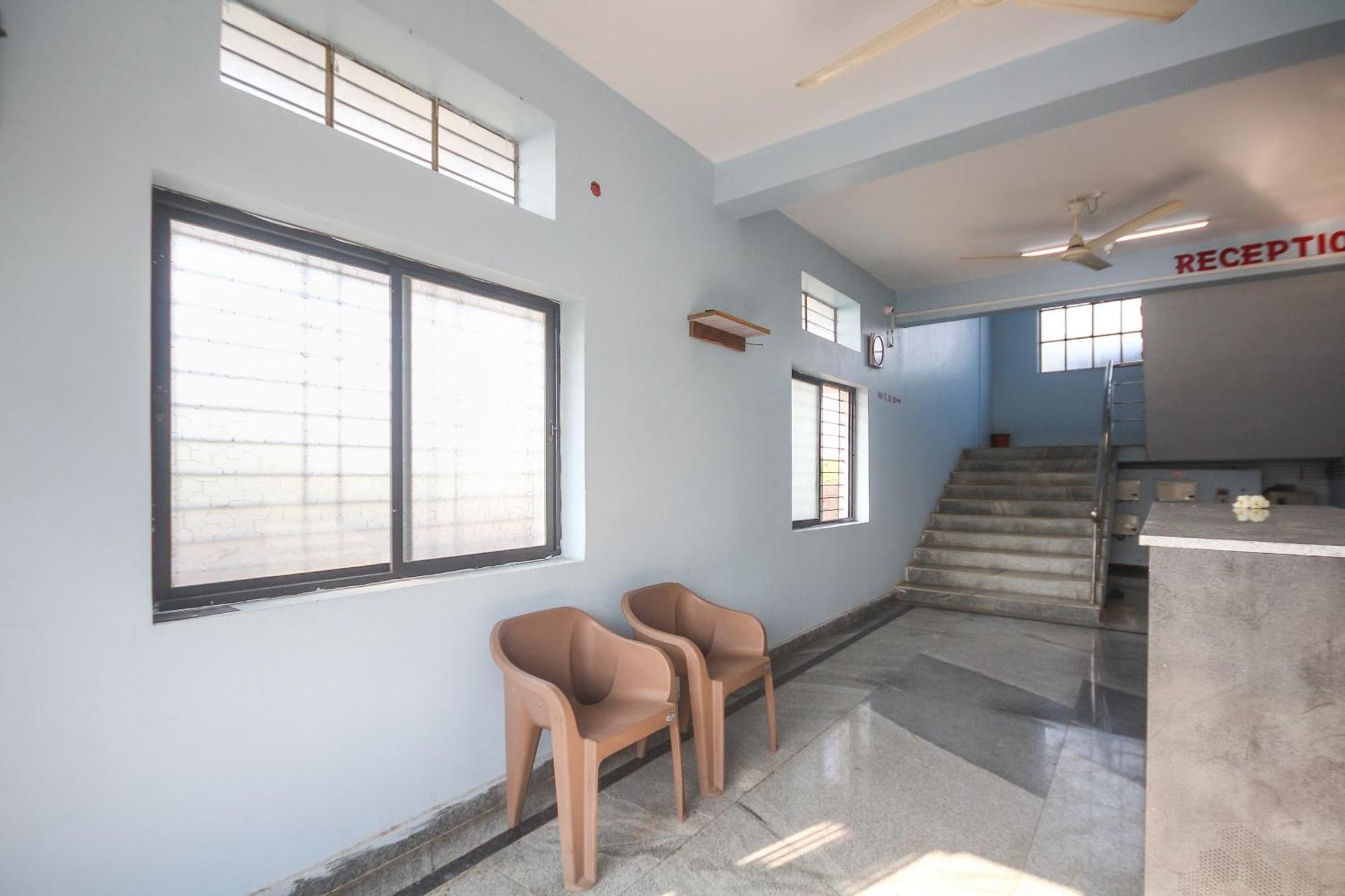 Spot On 39385 Venkatesh Palace Farhatabad Exterior photo